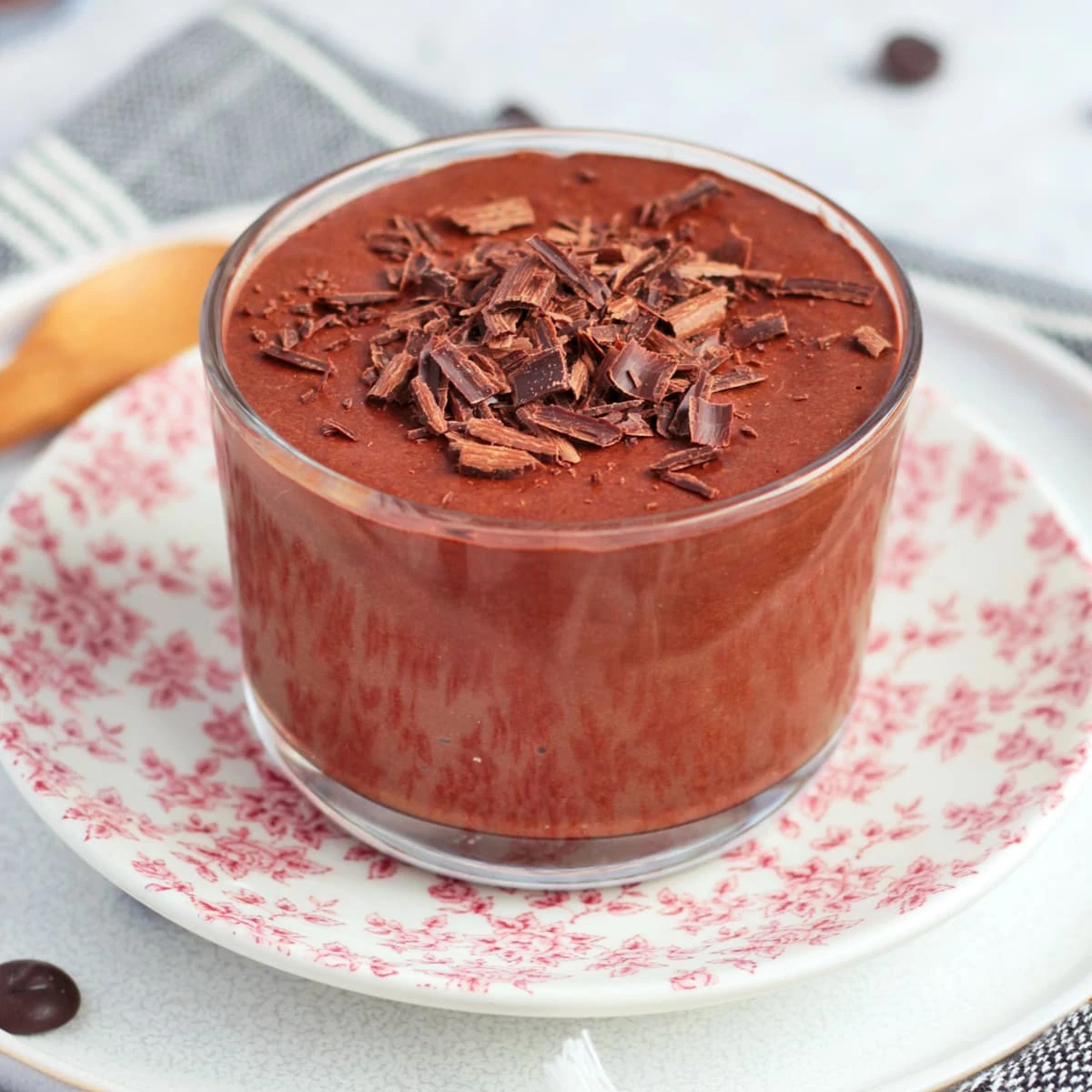 vegan chocolate mousse in a cup