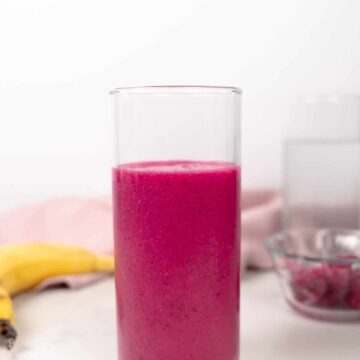 dragon fruit smoothie in a glass cup