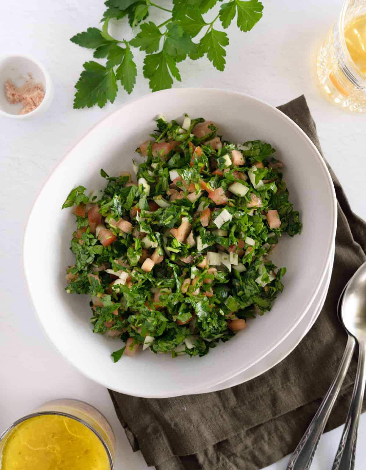 taboule without burgul in a white bowl