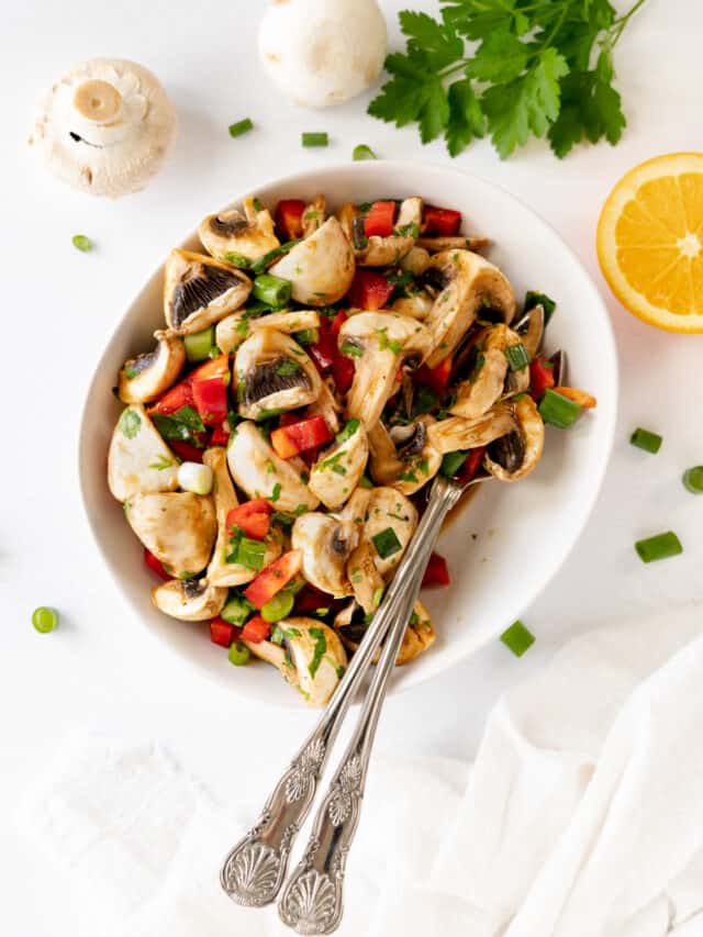 Delicious Easy Raw Mushroom Salad with Balsamic Vinegar