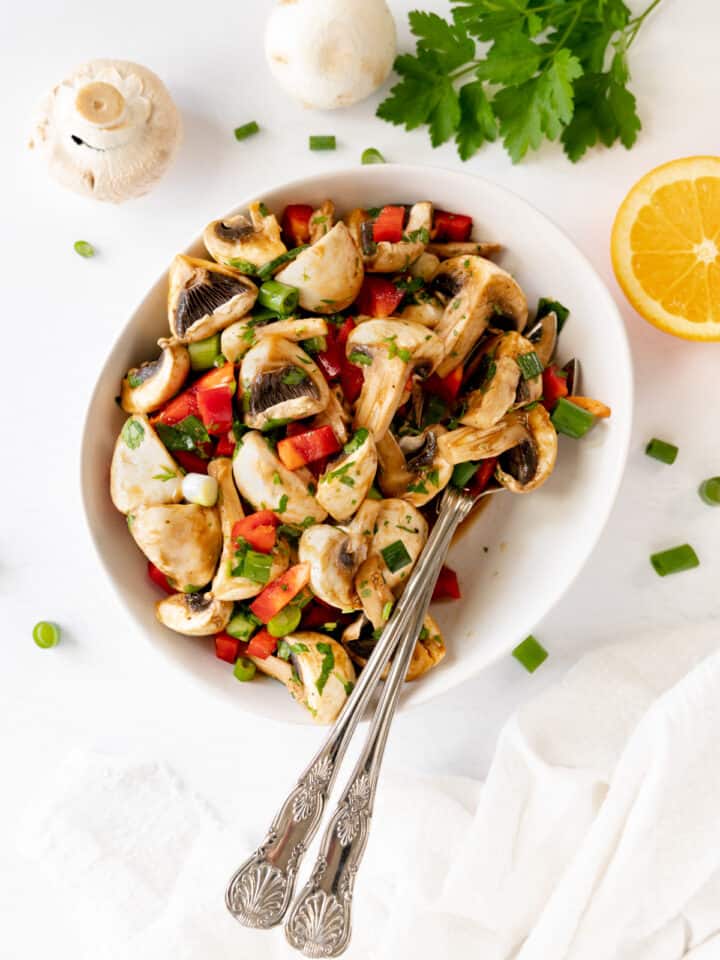 Delicious Easy Raw Mushroom Salad with Balsamic Vinegar