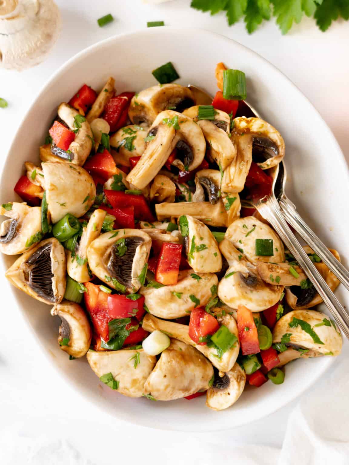 Delicious Easy Raw Mushroom Salad with Balsamic Vinegar