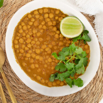 satay chickpeas in a bowl