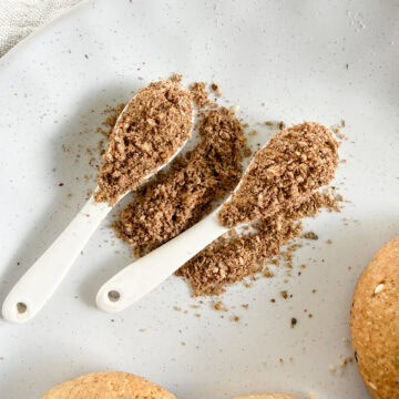 kaak spice in spoons